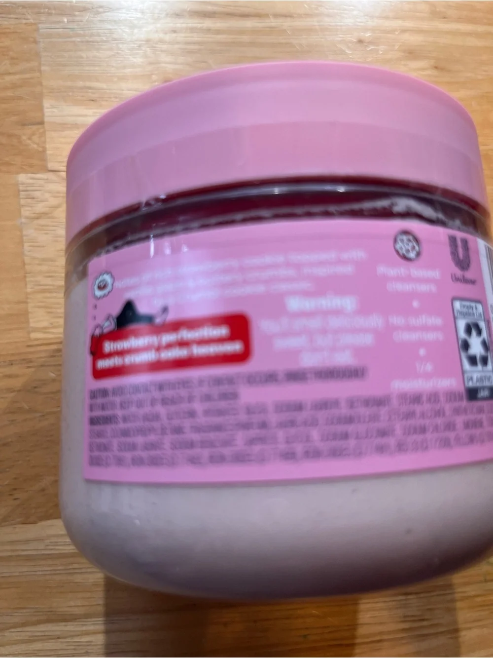 Limited Edition - Dove Crumbl  - Strawberry Crumb Cake Body Scrub - Pink